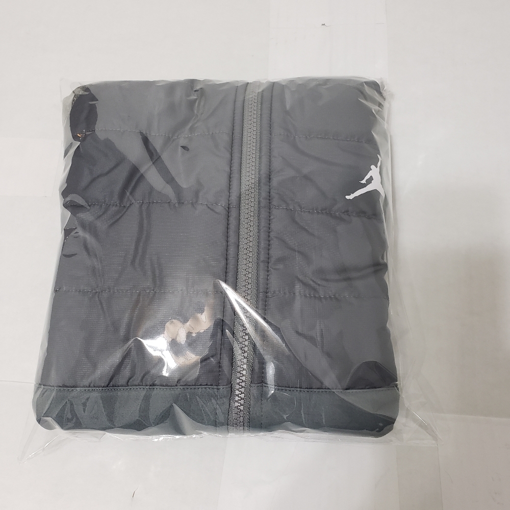 Jordan Brand Nike Hoodie Jacket Boy's xl silver and gray - Picture 3 of 8
